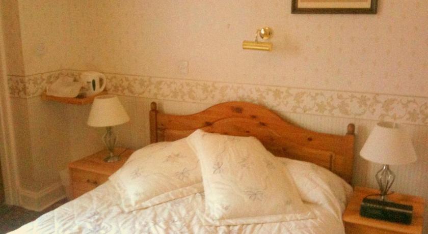 Almond House B&B Единбург Стая снимка