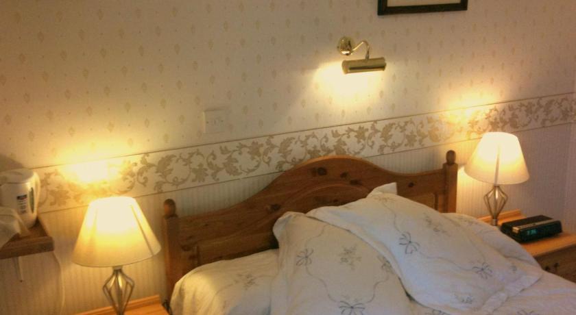Almond House B&B Единбург Стая снимка