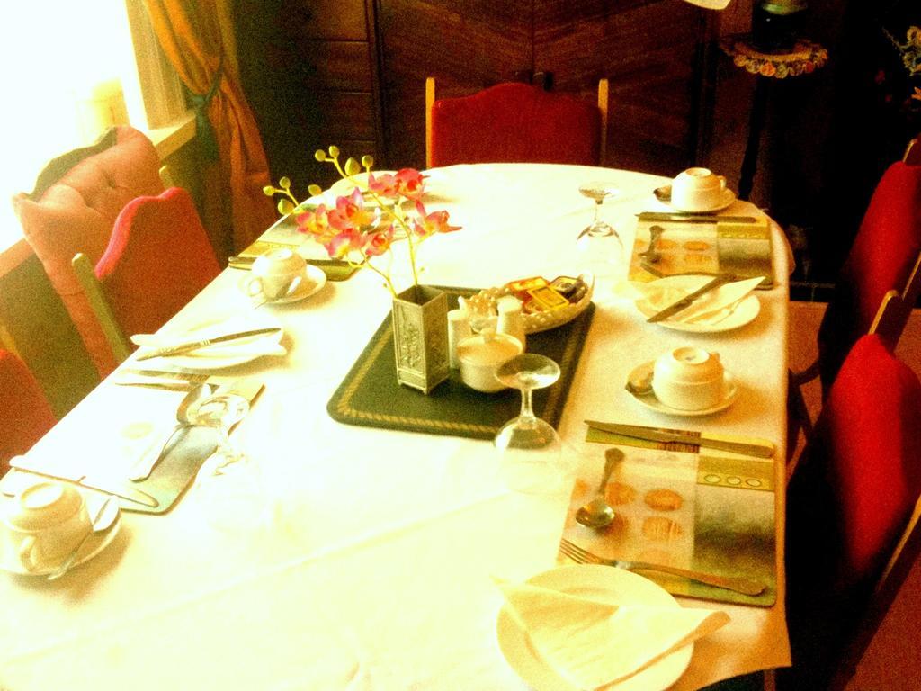 Almond House B&B Единбург Екстериор снимка